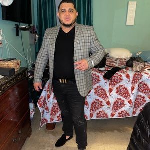 Meet your Posher, Reymon